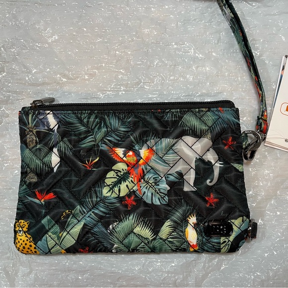 Lug Peekaboo RFID wristlet - Wildlife Black tropical pattern - Picture 6 of 6